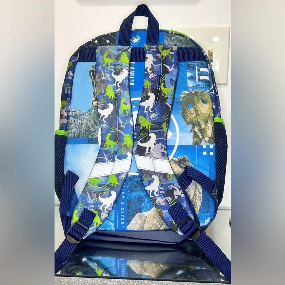 🔥 Jurassic World Backpack 3D Dinosaur Kids School Bag New With Tags
